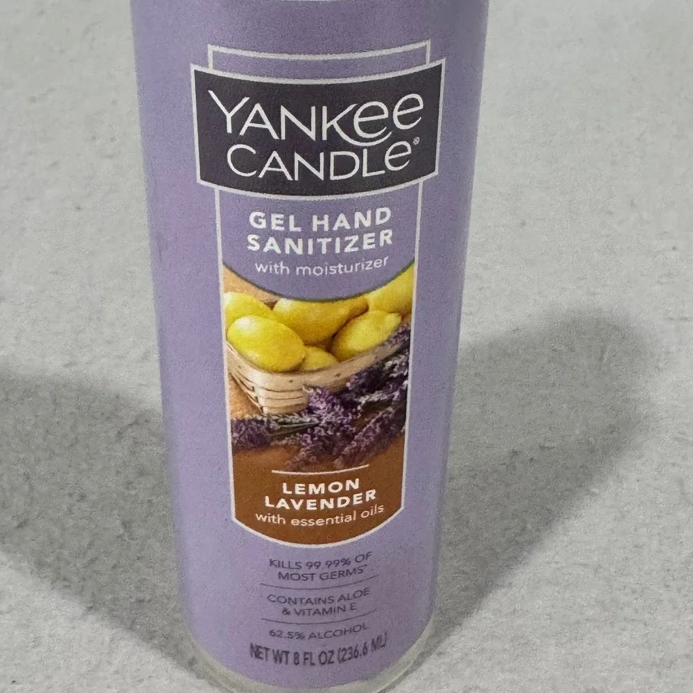 Yankee Candle Gel Hand Sanitizer Lemon Lavender 8oz Moisturizing Essential Oils